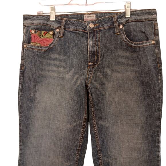 No Boundaries Jeans Jrs 36" W Blue EMBROIDERED Floral Flare Bohemian Cottagecore - Picture 7 of 16